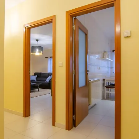 Apartament 3 Bedroom With P-garage By Silver Prop *