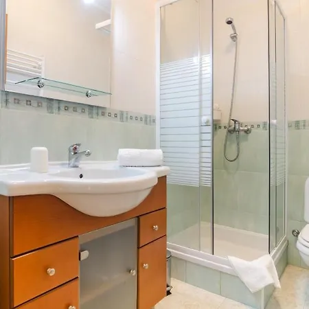 Apartament 3 Bedroom With P-garage By Silver Prop *
